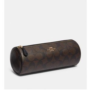 💫❤️BRAND NEW Makeup Brush Holder Signature Canvas